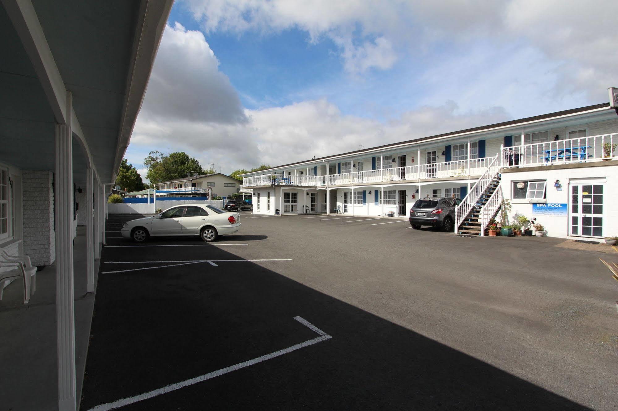 Boundary Court Motor Inn Hamilton Extérieur photo